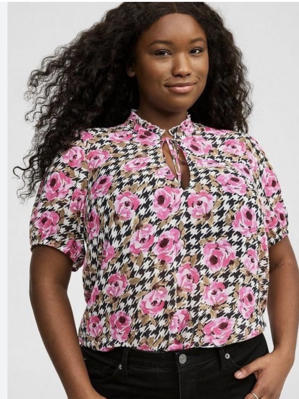 Torrid Floral Houndstooth Puff Sleeve Chiffon Blouse Plus pink roses Size 2